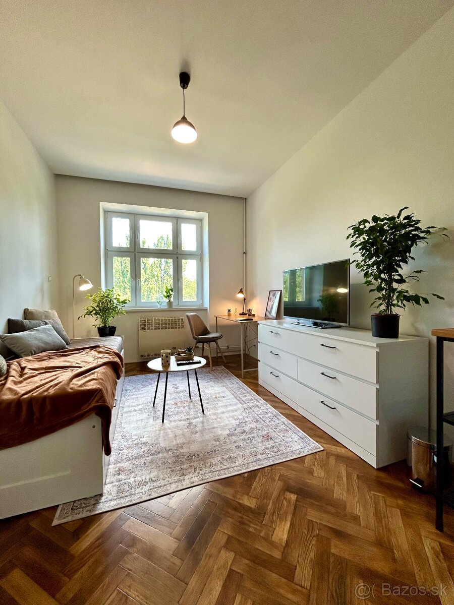 Dizajnové štúdio / Stylish studio – centrum KE - 2