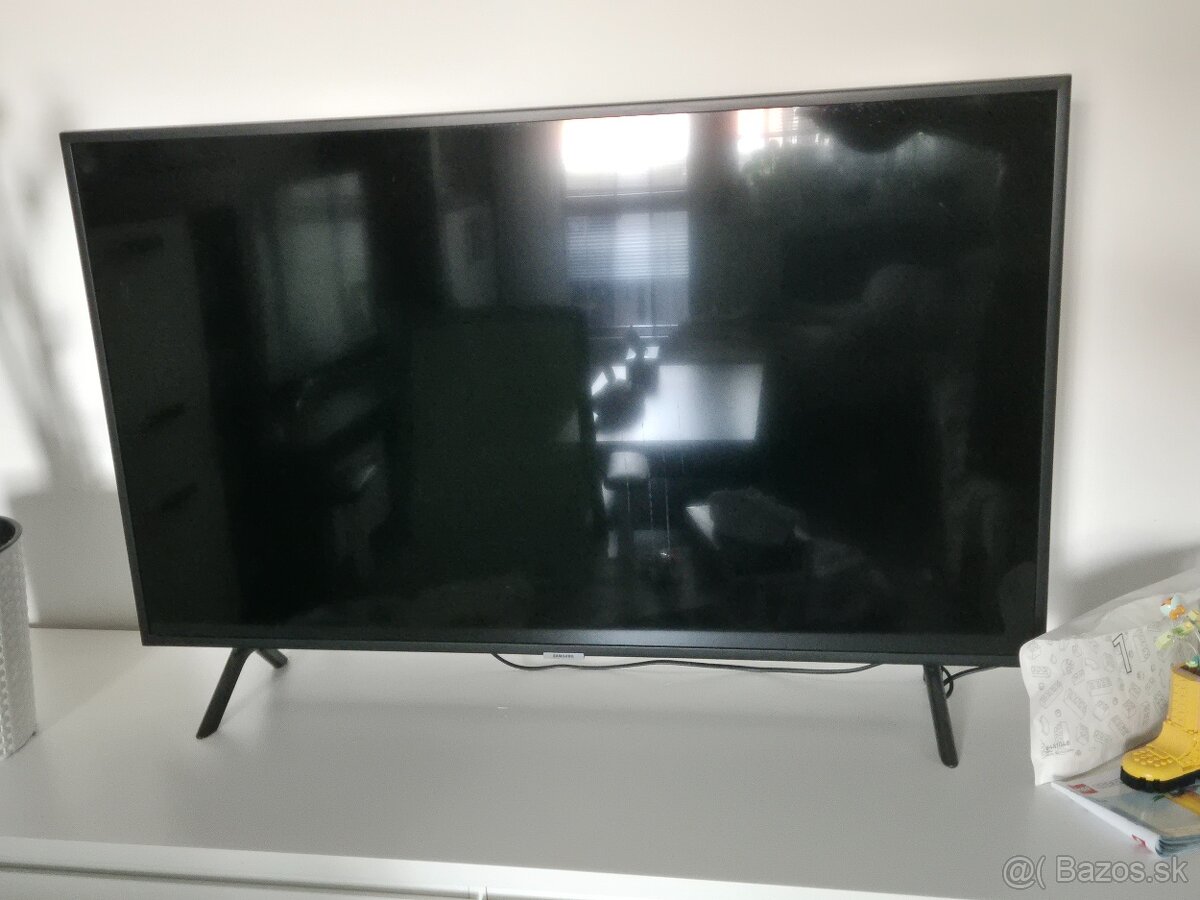 Televízor Samsung UE43U8072F - 2