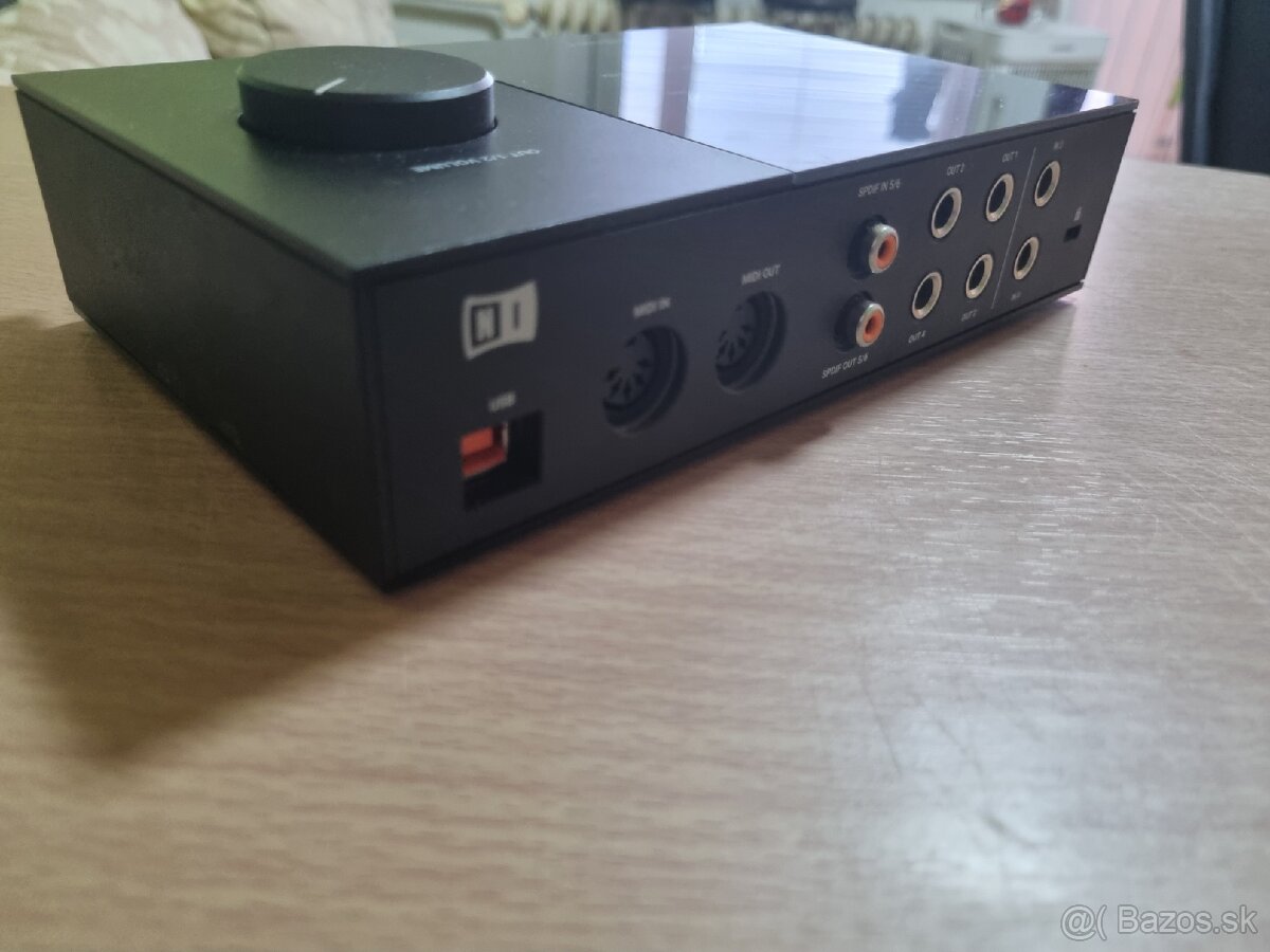 Komplete audio 6 mk2 - 2