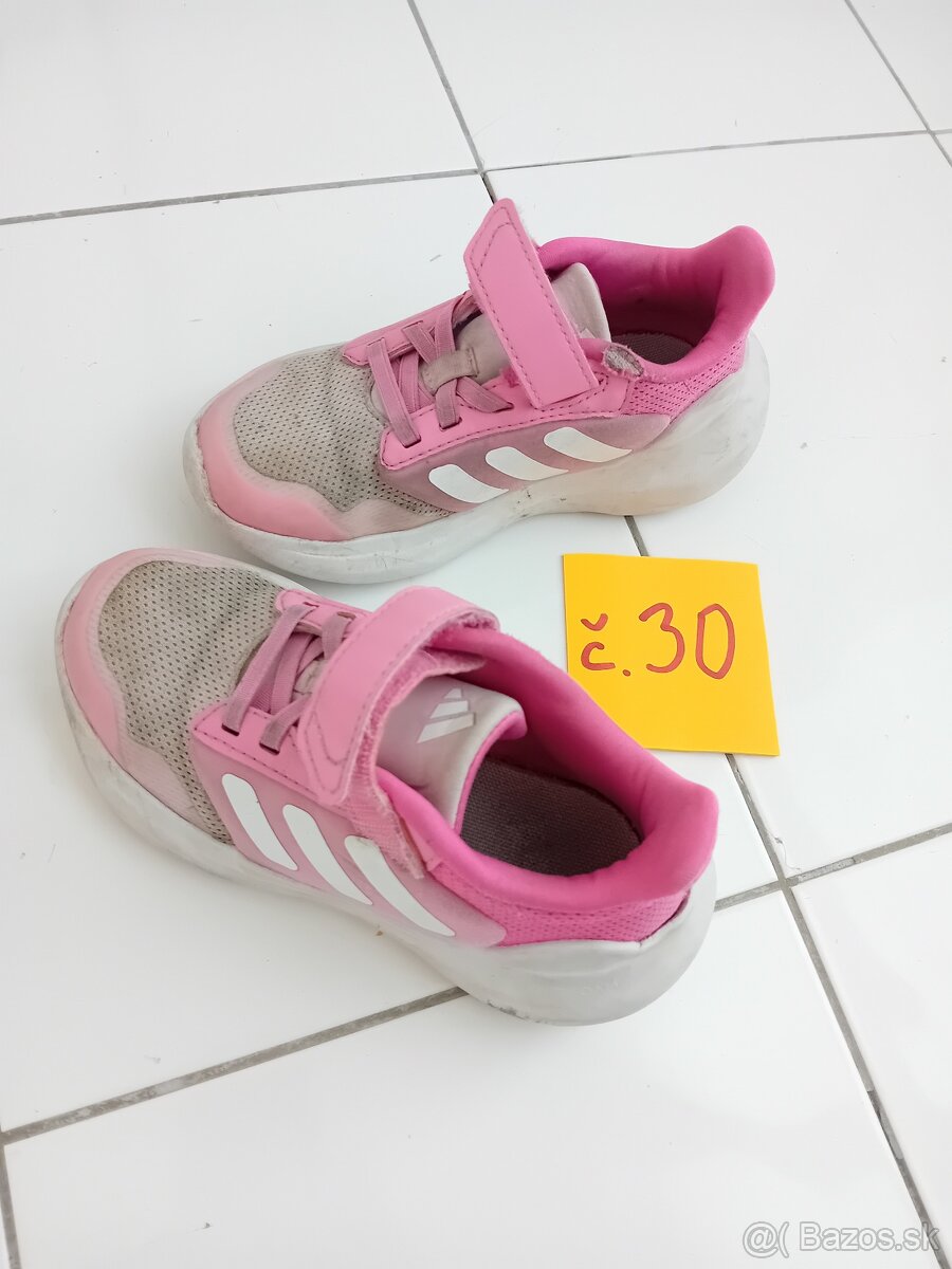 Tenisky č. 30, 3 eur každé, kožené, aj látkové - 2