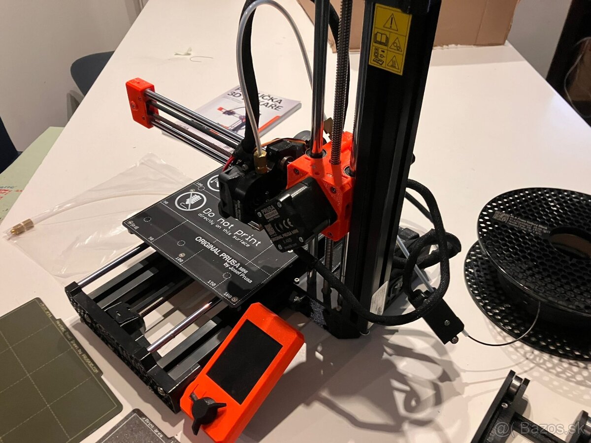 Predám 3D Tlačiaren Prusa MINI + - 2