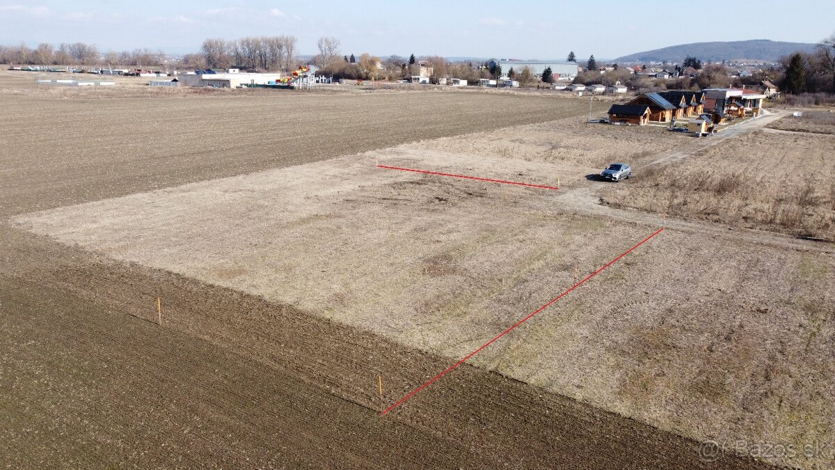 Stavebný pozemok v obci Rapovce - 2