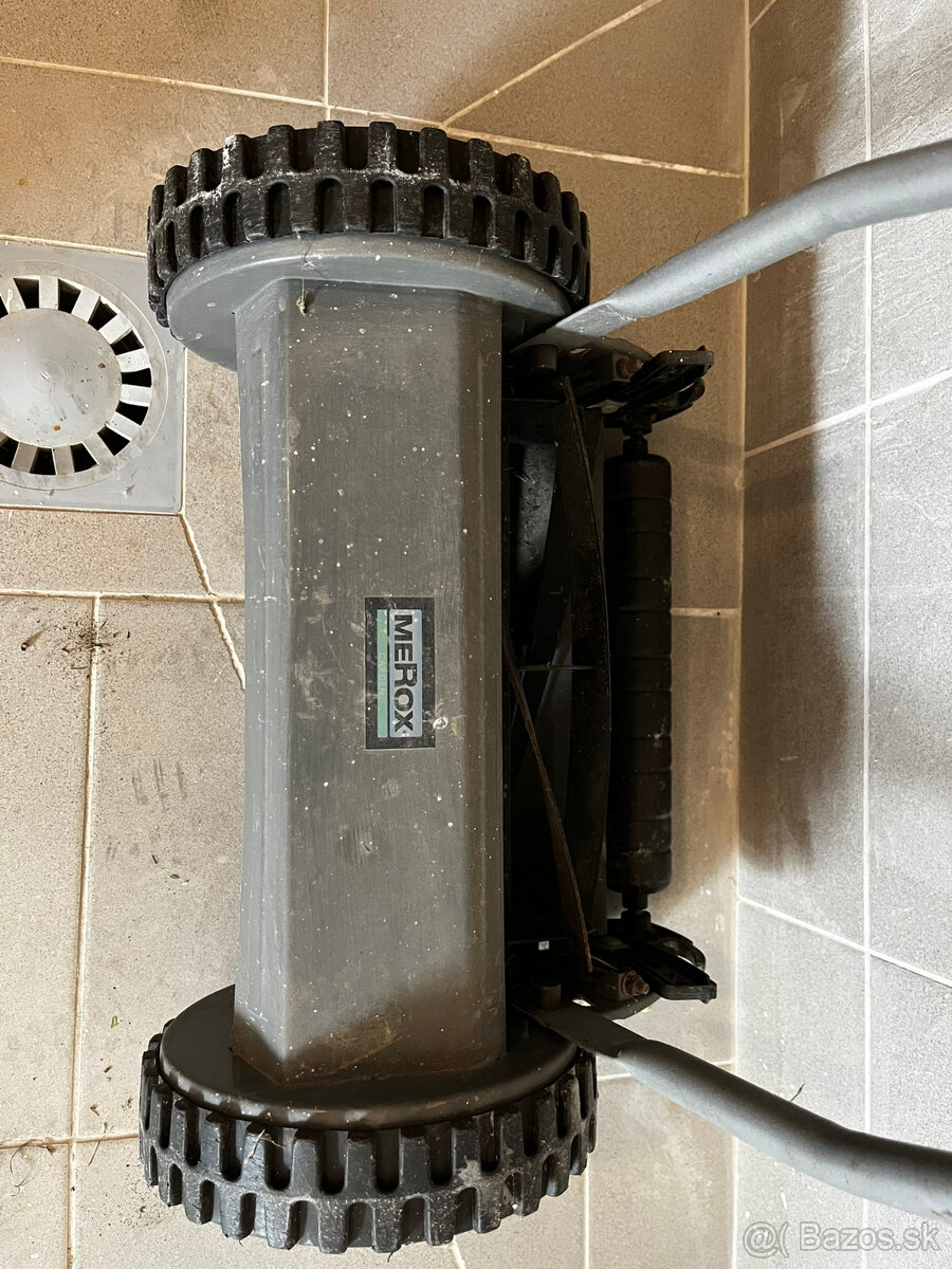 Mechanická vretenová kosačka MEROX - 2