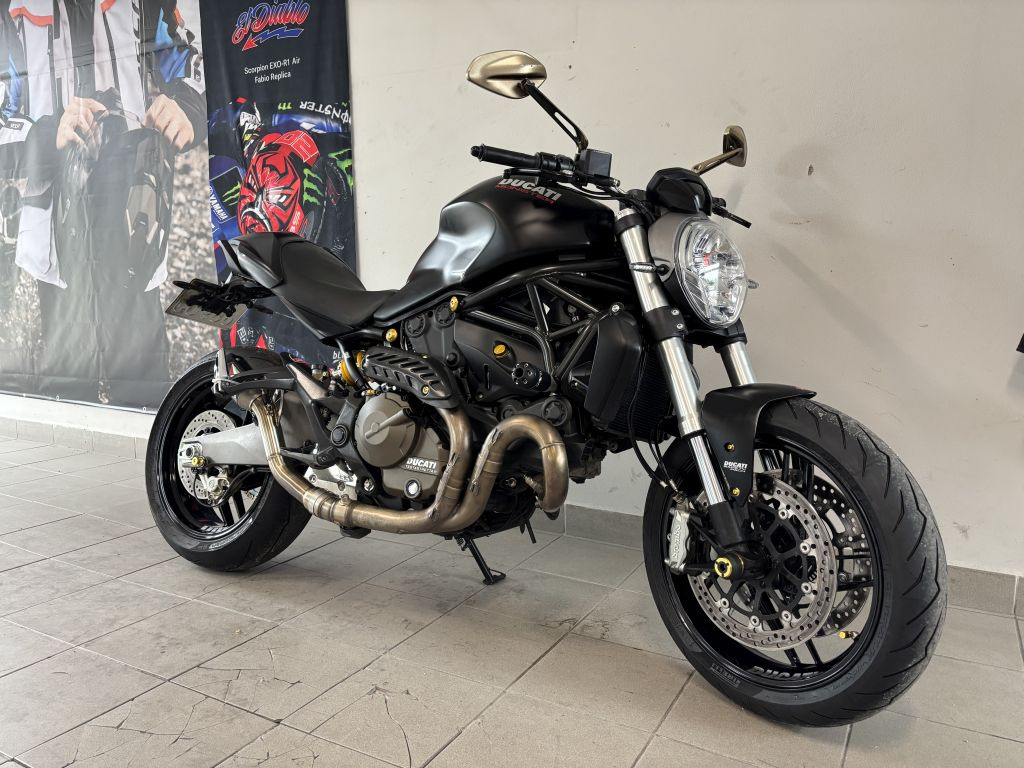 Ducati Monster 821 - 2