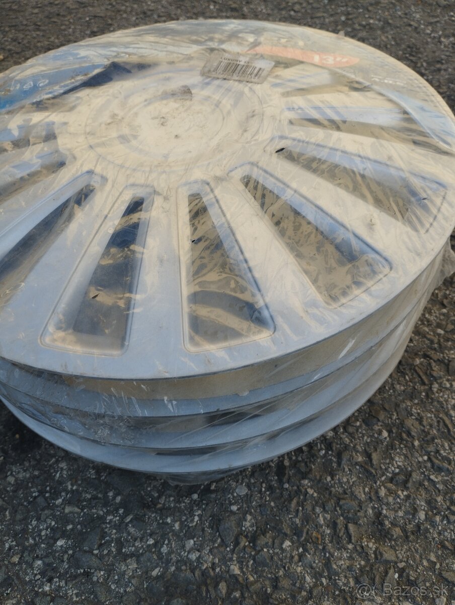 Puklice 13" sada 4ks Nove - 2