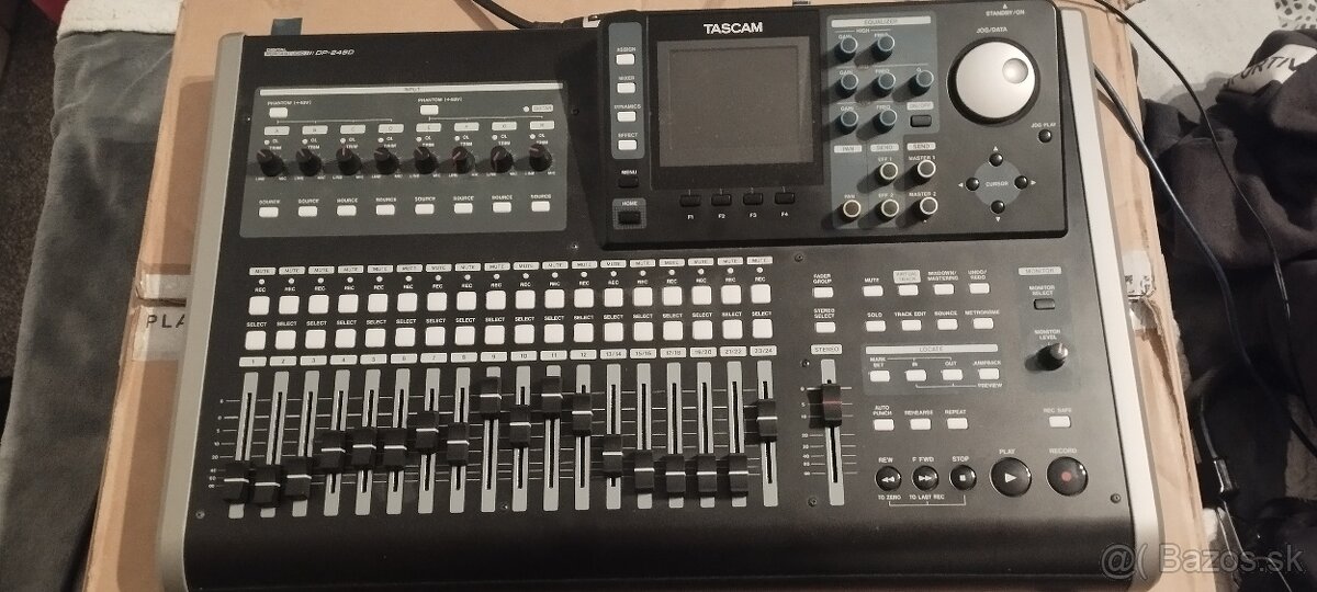 TASCAM DP-24 SD - 2