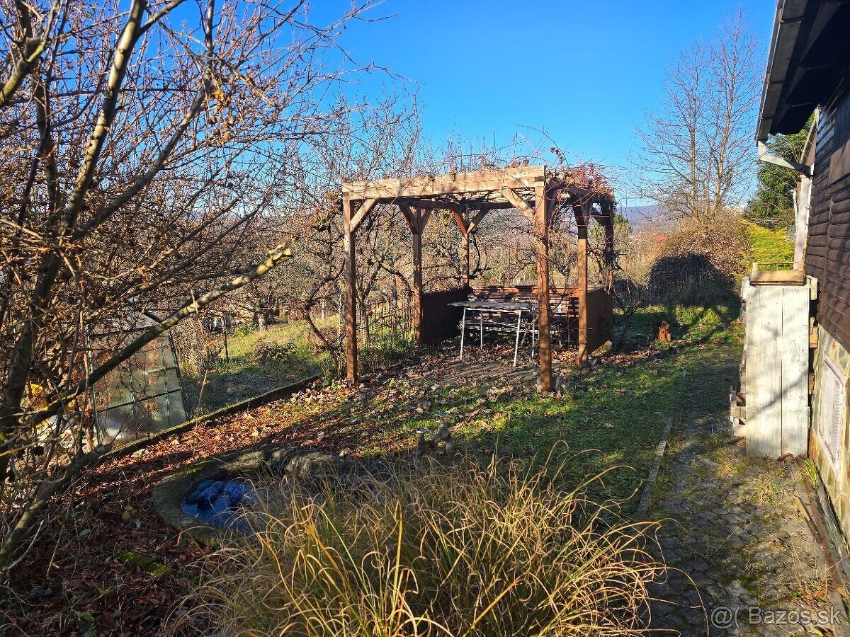 Útulná záhradná chatka - 2