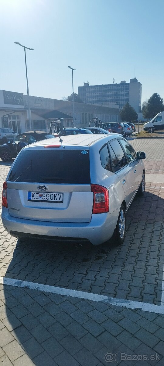 Kia Carens - 2