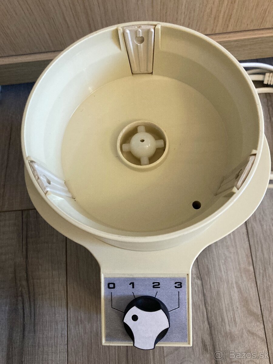 Eta 0010 biely mixér, robot - 2