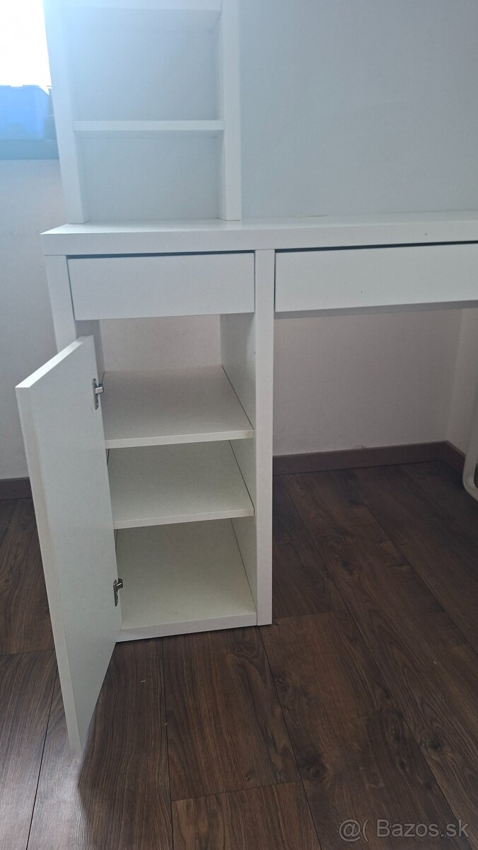 Pisací stôl s magnetickou tabulou Ikea MICKE - 2