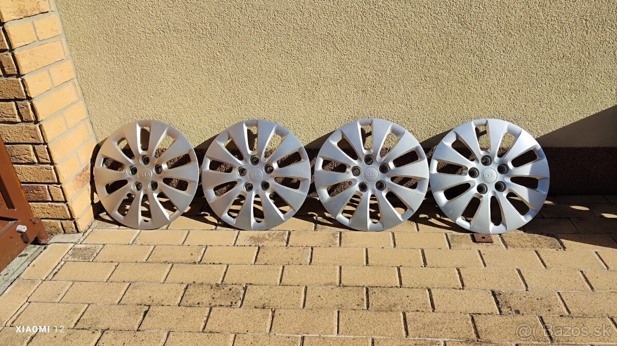 Plechové disky R16 so zimným obutím 205/55 R16 - 2