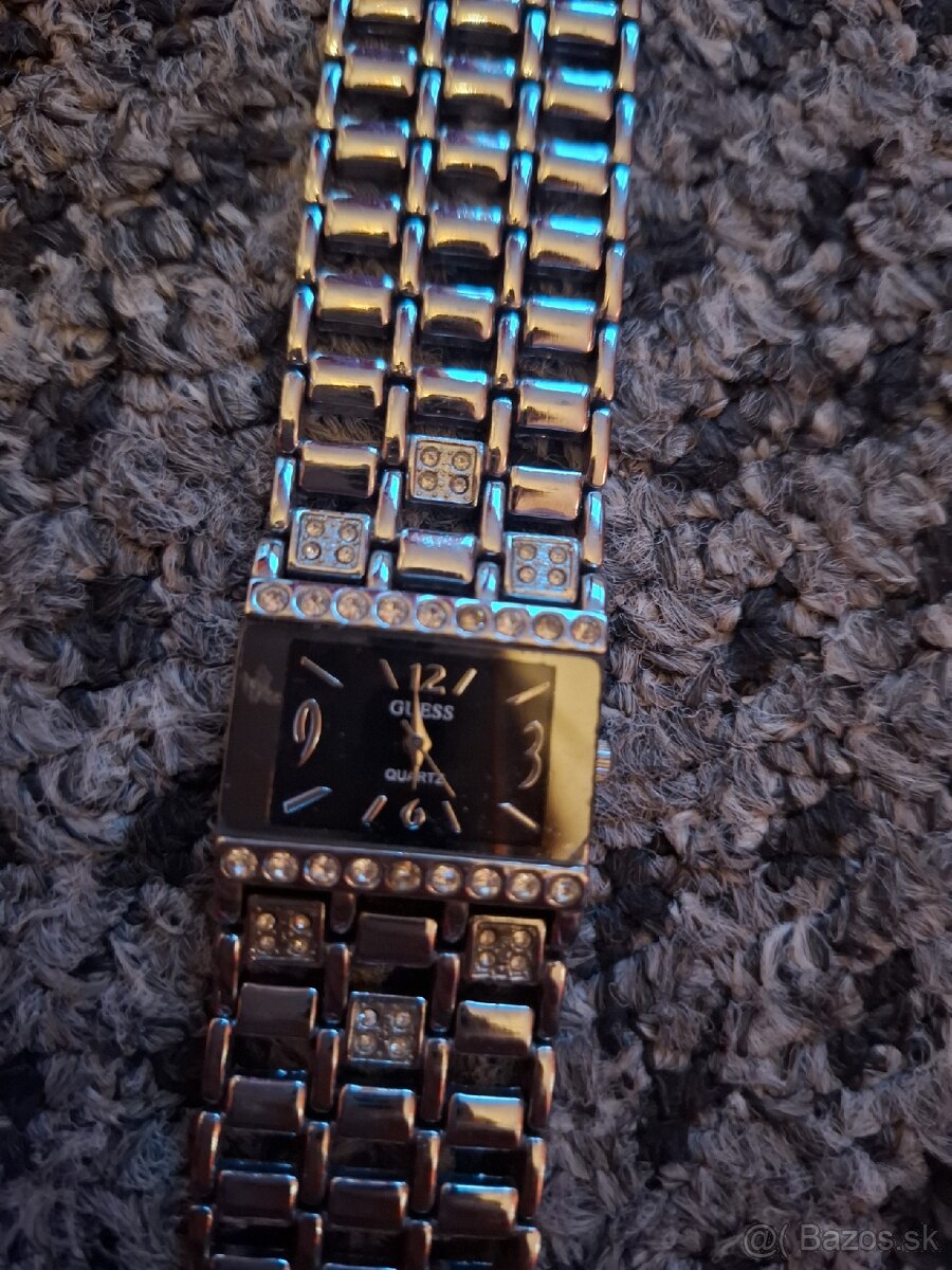Hodinky znacka GUESS - 2