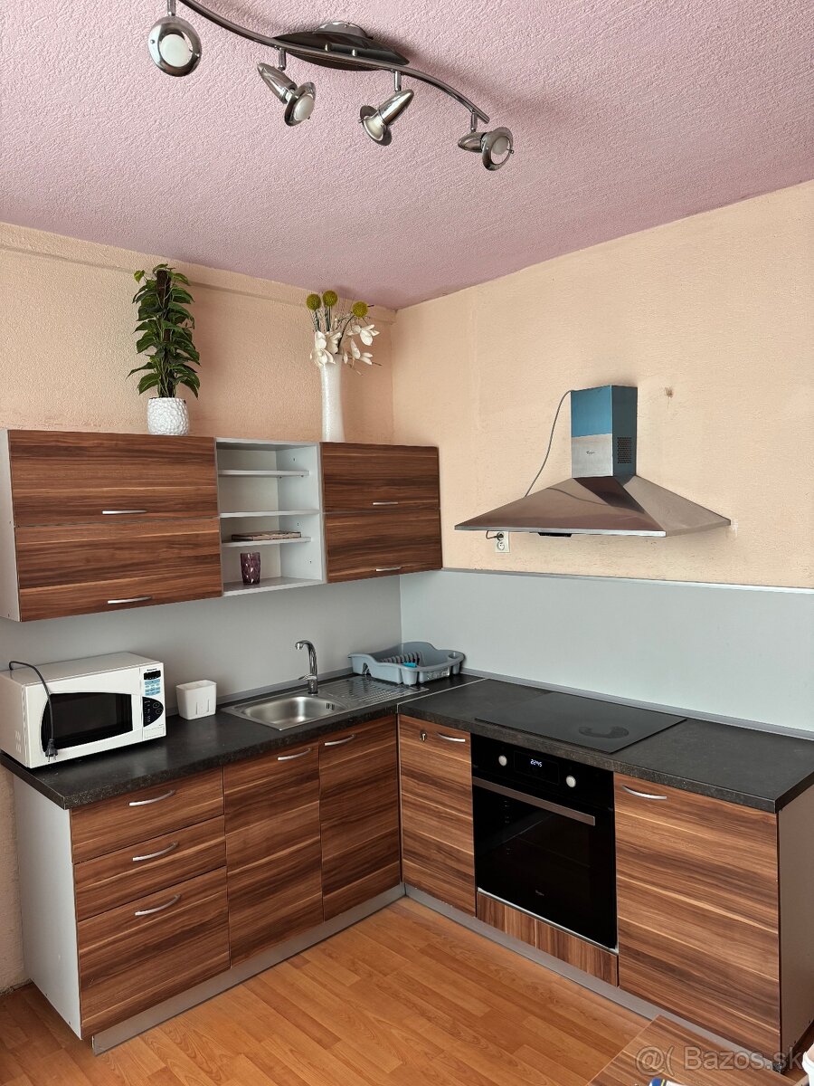 Prenájom 1.5 izbového bytu - 2