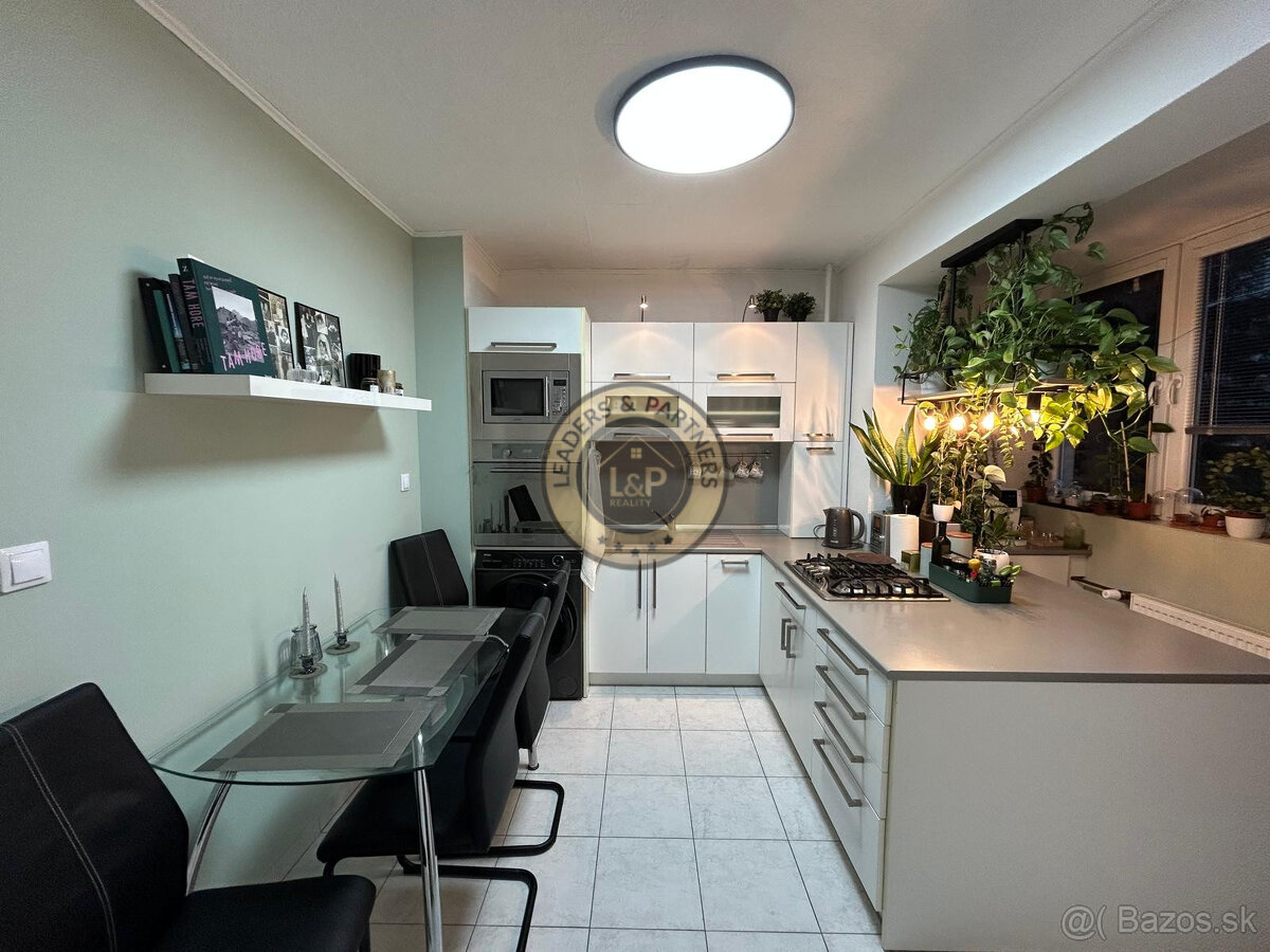 Na predaj 3-izbový zariadený byt na Čajkovského ulici - 2