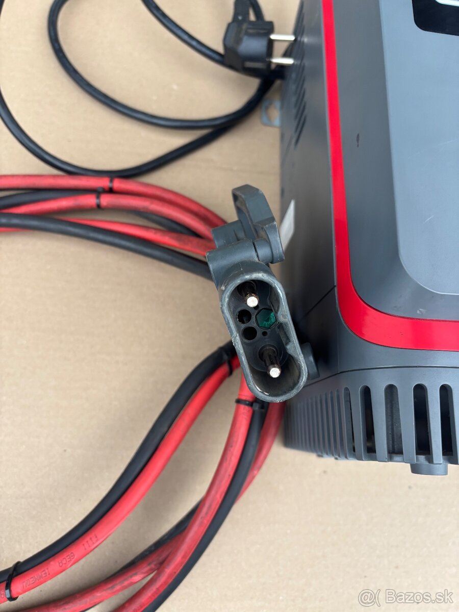 Priemyselná nabíjačka EnerSys NexSys+ - 2