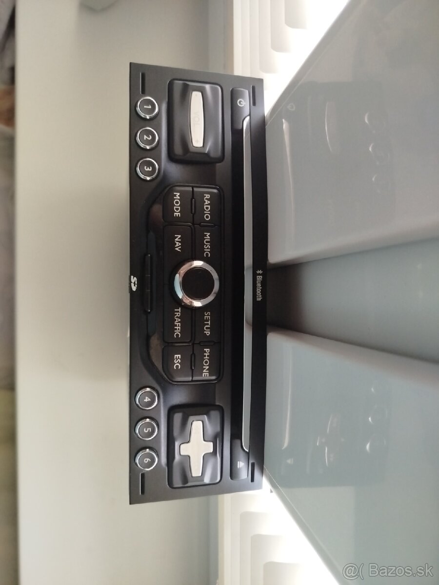 Predám rádionavigačný systém RNEG1 RT6 - 2