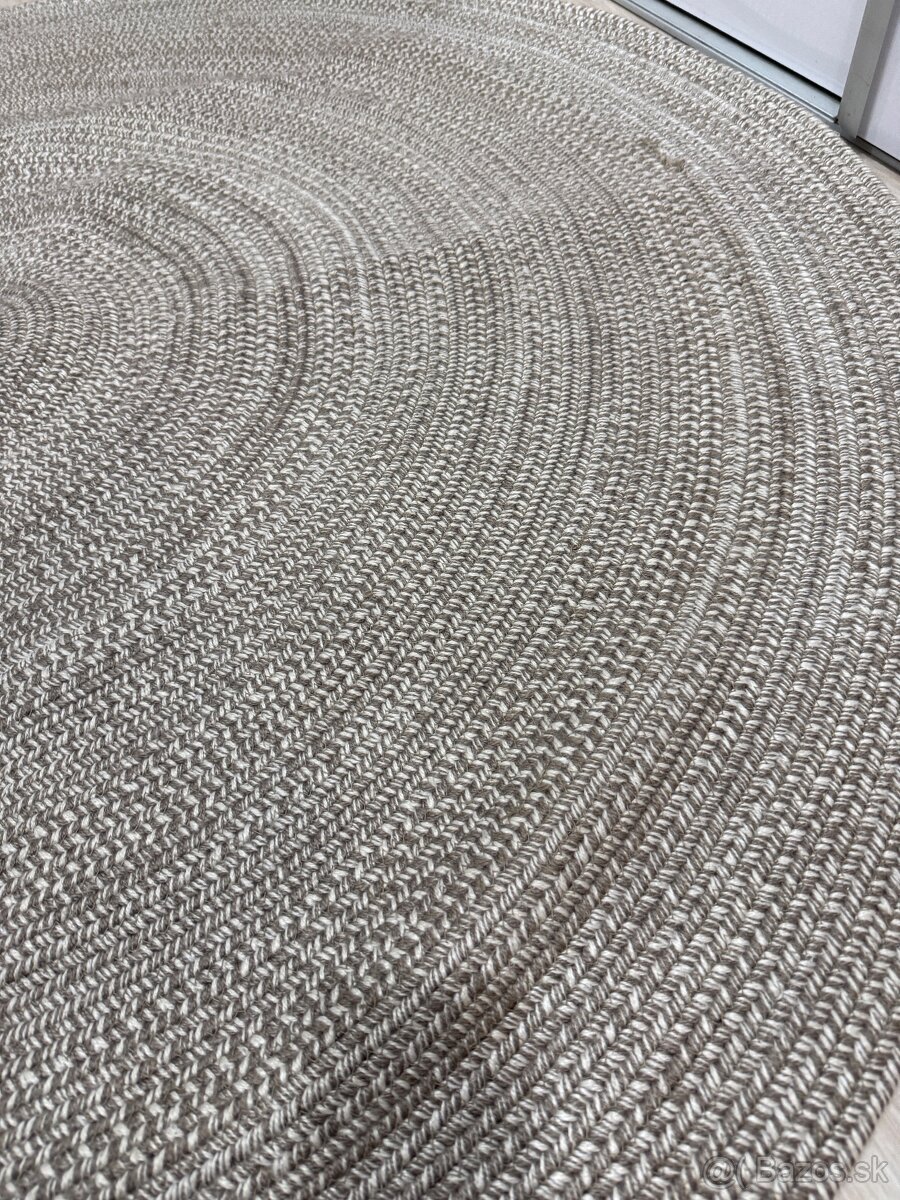 Koberec okruhly - 2