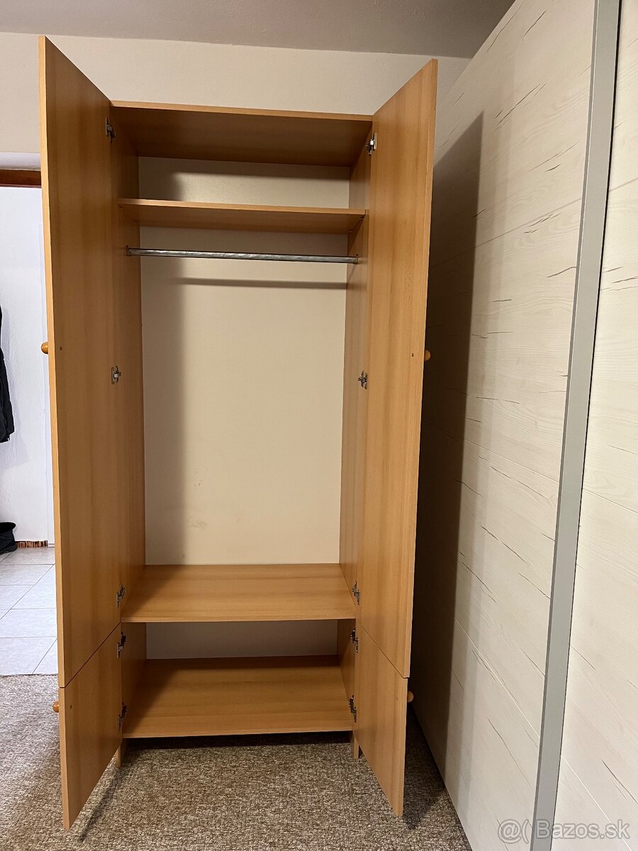 Šatníková skriňa - 2