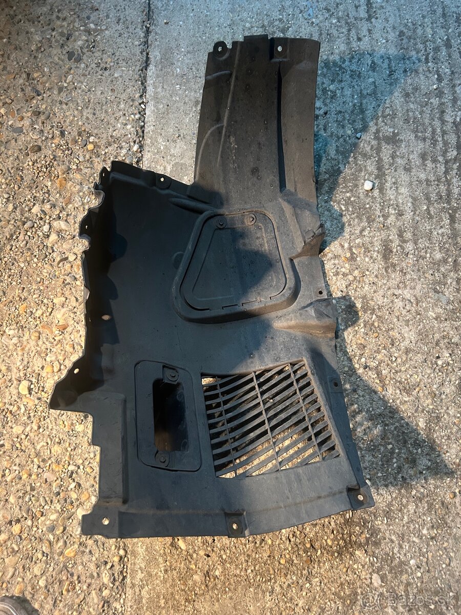 Podblatník BMW f10 - 2