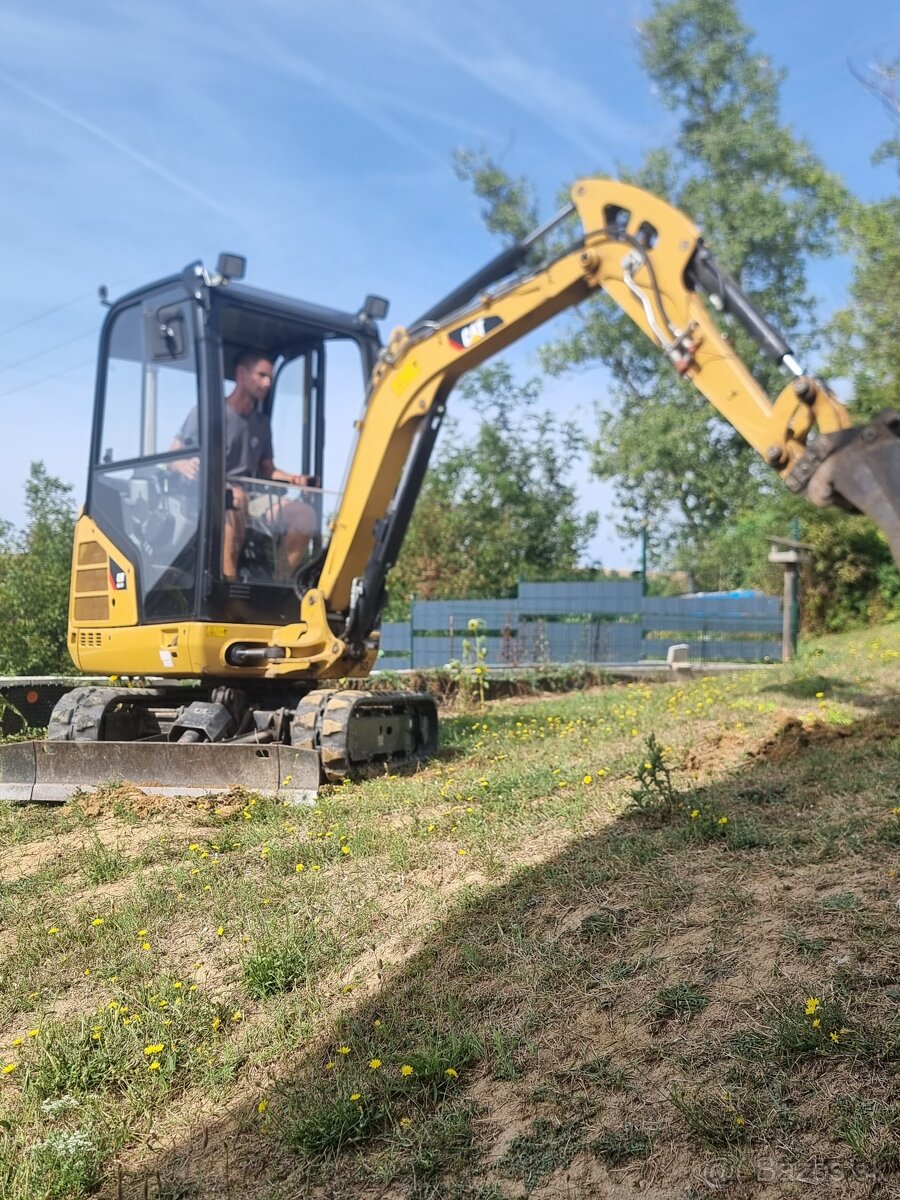 Minibager, Kontajner,Vyklapac s hydraulickou rukou - 2