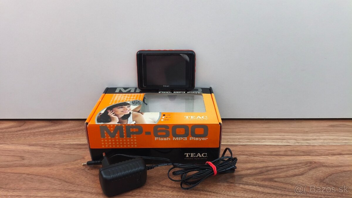 MP3/AVI prehrávač Teac MP-600,4GB, 3,5“ LCD - 2