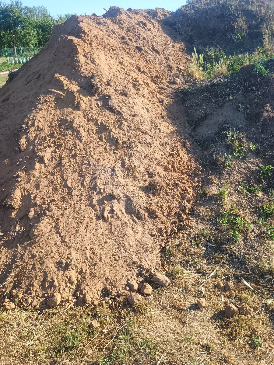 Darujem hlinu za odvoz - 2