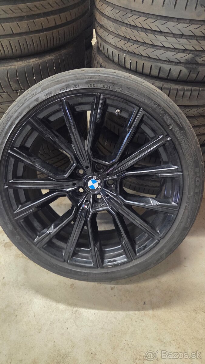 Kolesa BMW 7 G11. R 20" - 2