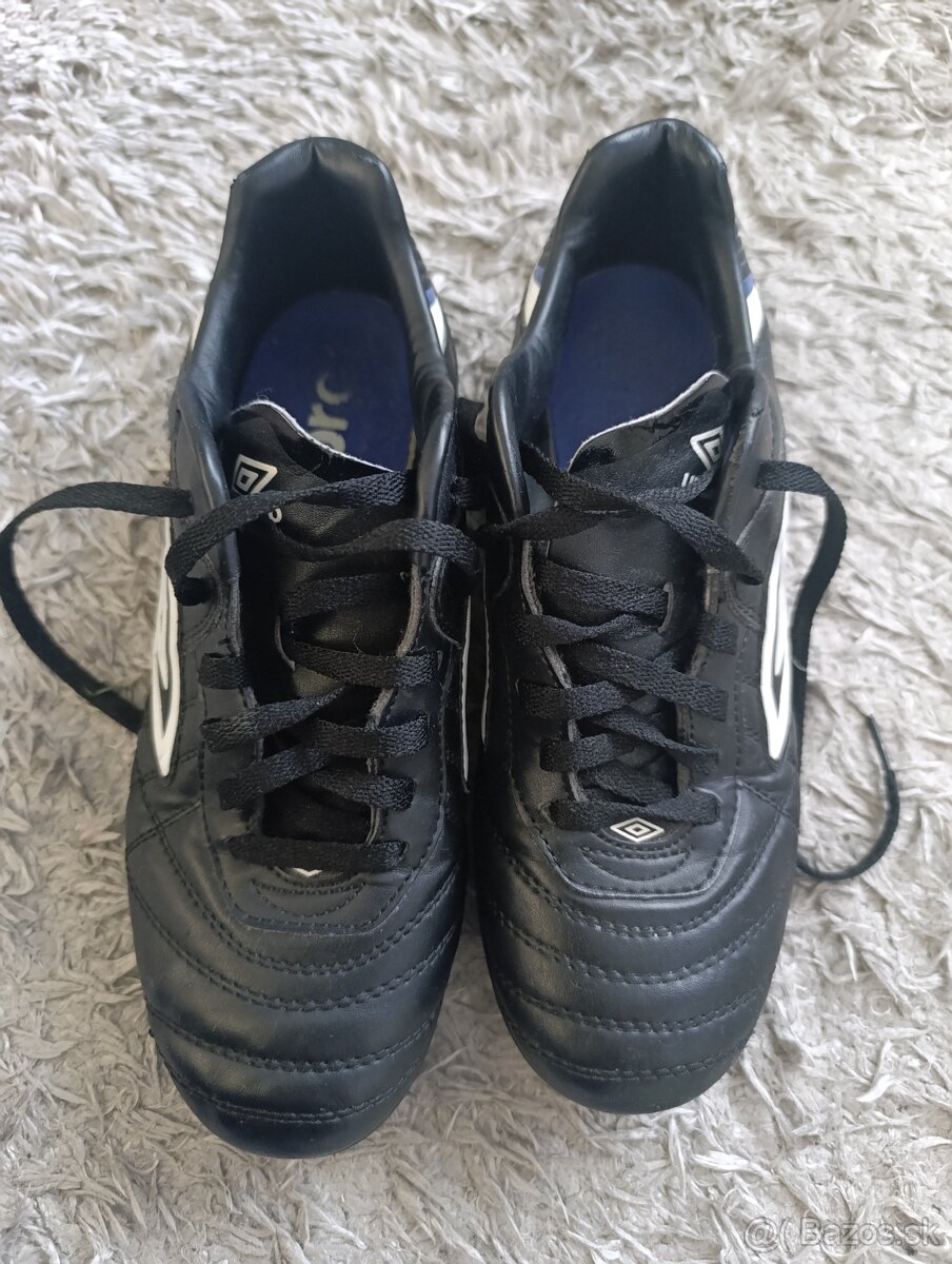 Turfy, kopačky Umbro, v. 40,5 - 2