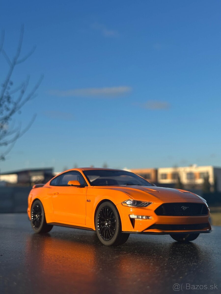 FORD zberatelsky model v mierke 1:18. - 2