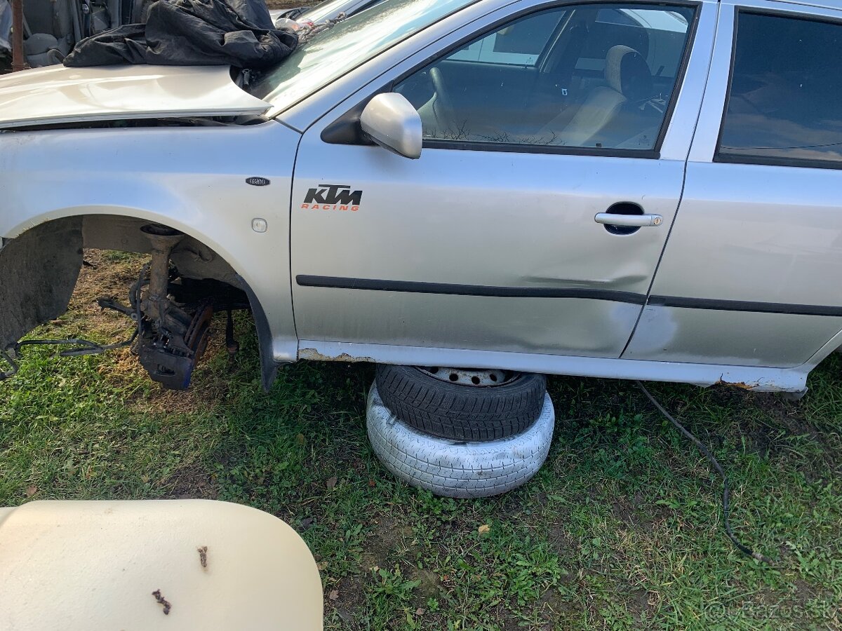 Predám na náhradné diely škoda octavia - 2