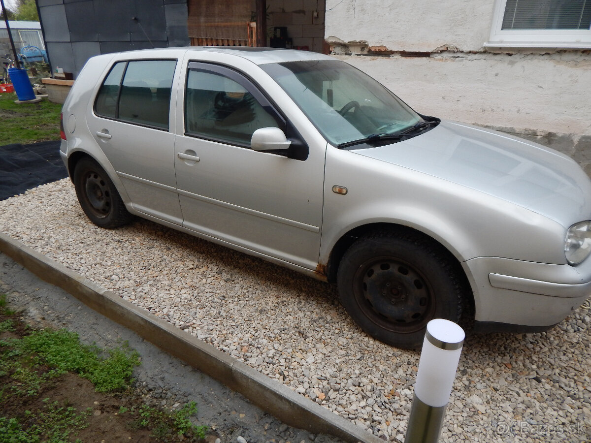 VW Golf 4 - 2