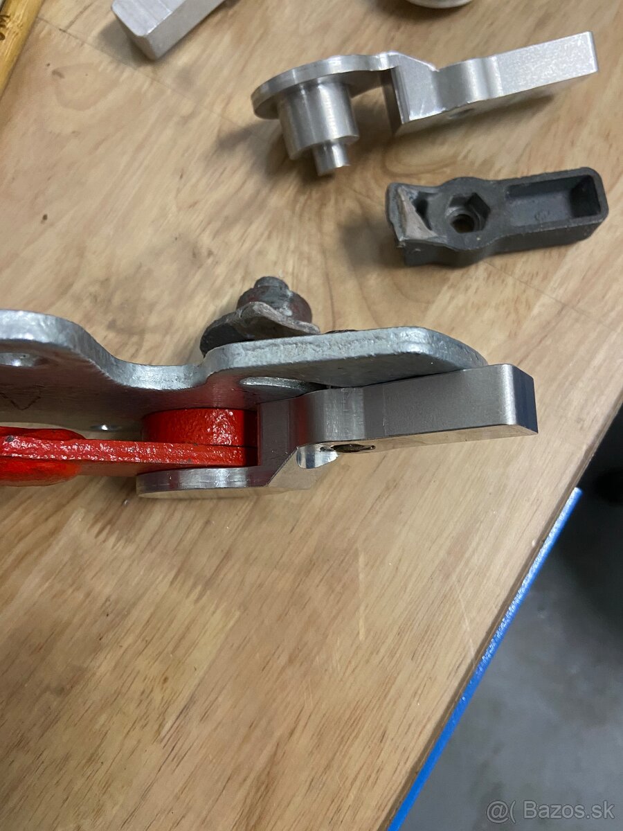 Kubota BX23D SPEED CHANGE F10700 NEUTRAL HOLDER LINK - 2