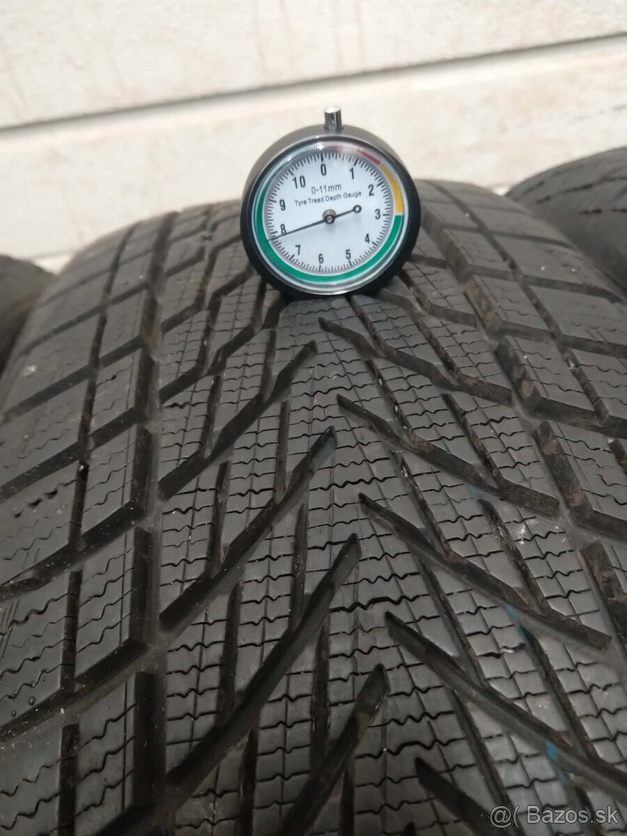 235/55 R 18zimné GOODYEAR. - 2