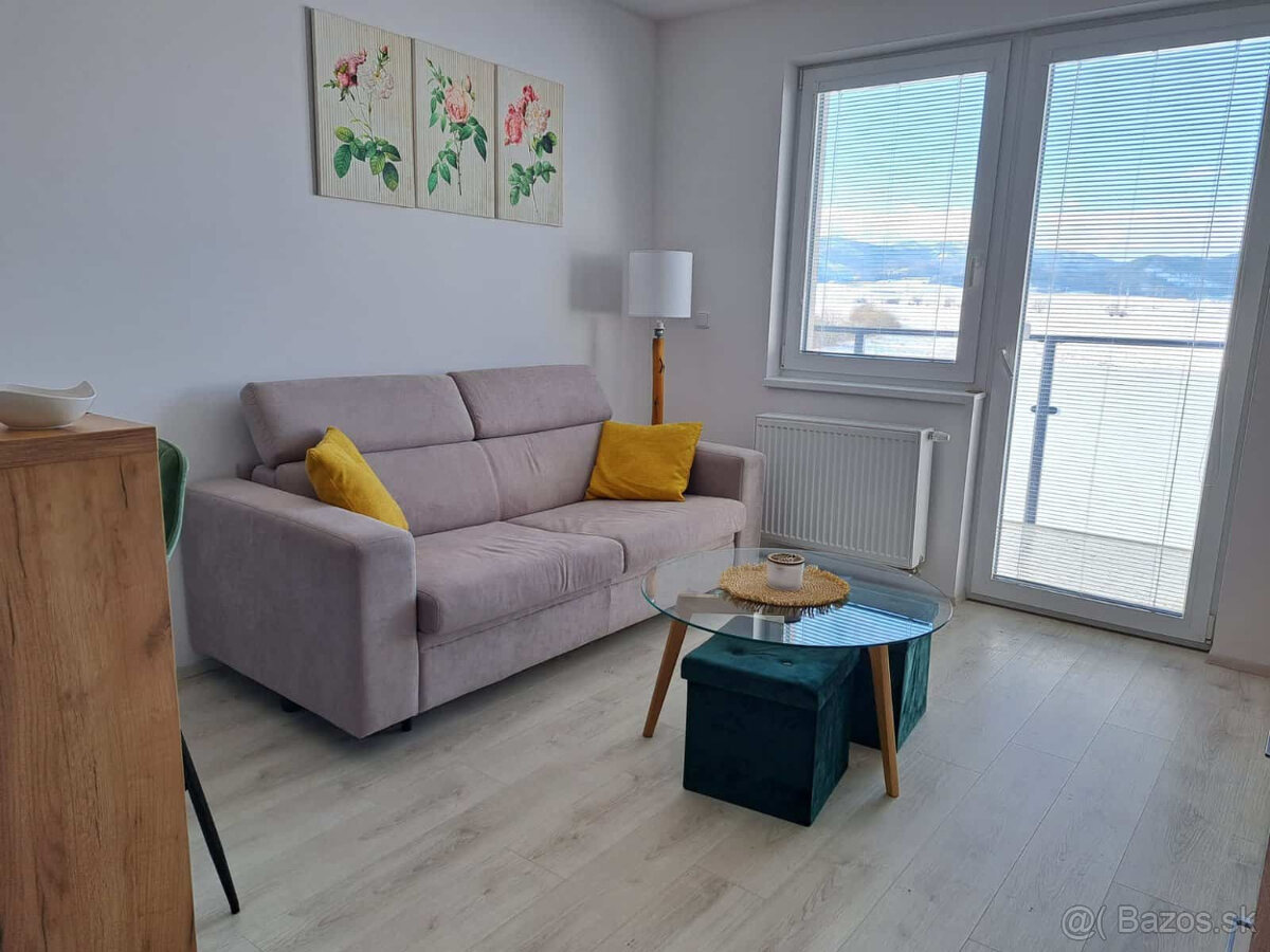 Prenájom nadštandardnej garsónky v Poprade - 2