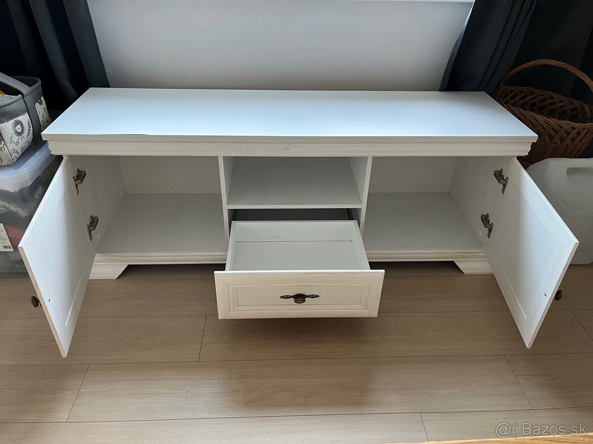 Skrinka pod TV - 2