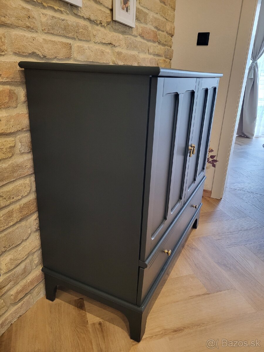 Krásna komoda - 2
