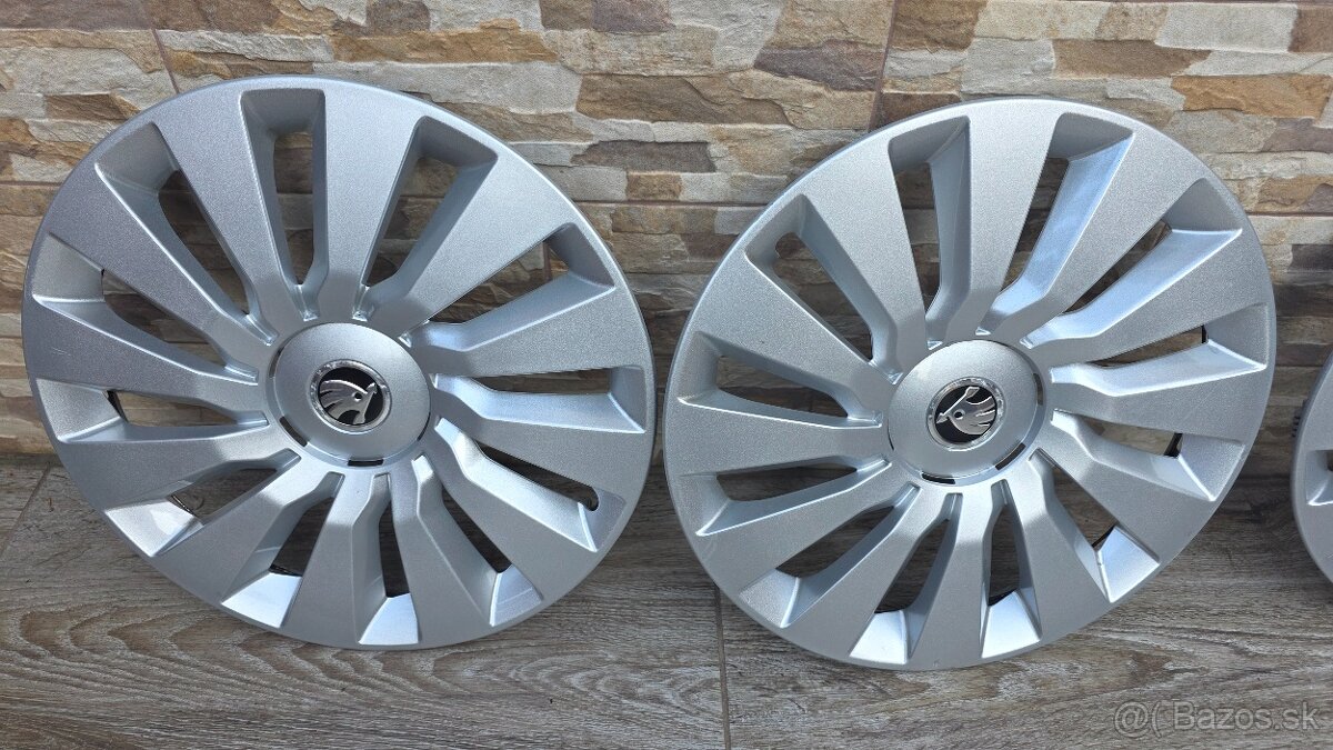 Predam puklice orginal Skoda R16 - 2