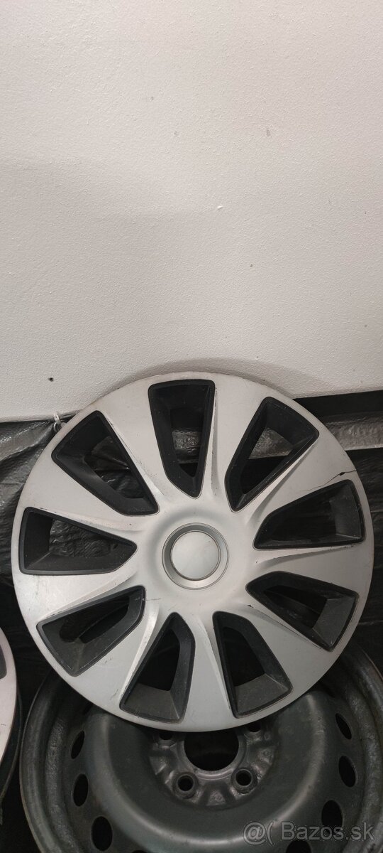pneumatiky, disky, puklice 215/65 R16 - 2