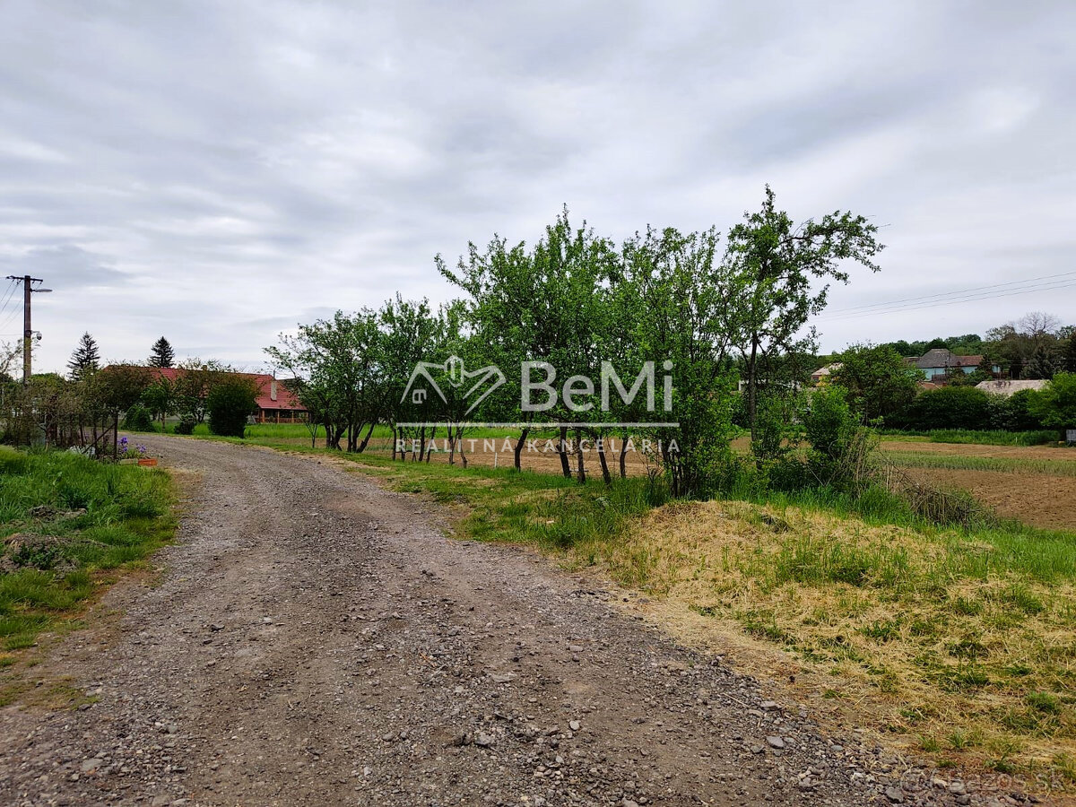 Predaj, pozemok - Bory (004-14-SIHA) - 2