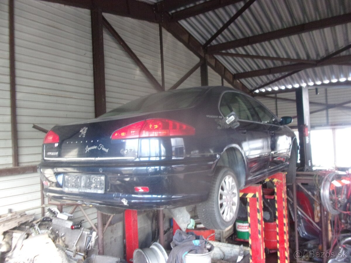 PEUGEOT 607 BENZÍN - 2