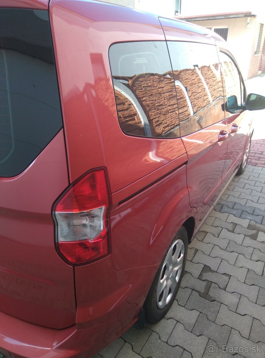 Ford Turneo Courier 1,5 tdi 55 kw. - 2