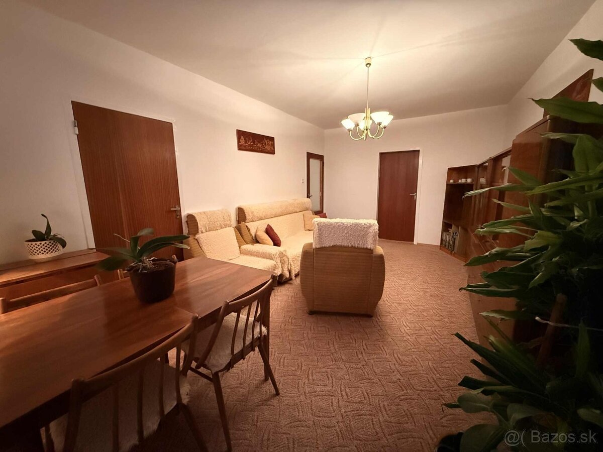 3,5 izbový byt v centre Serede– pôvodný stav - 2