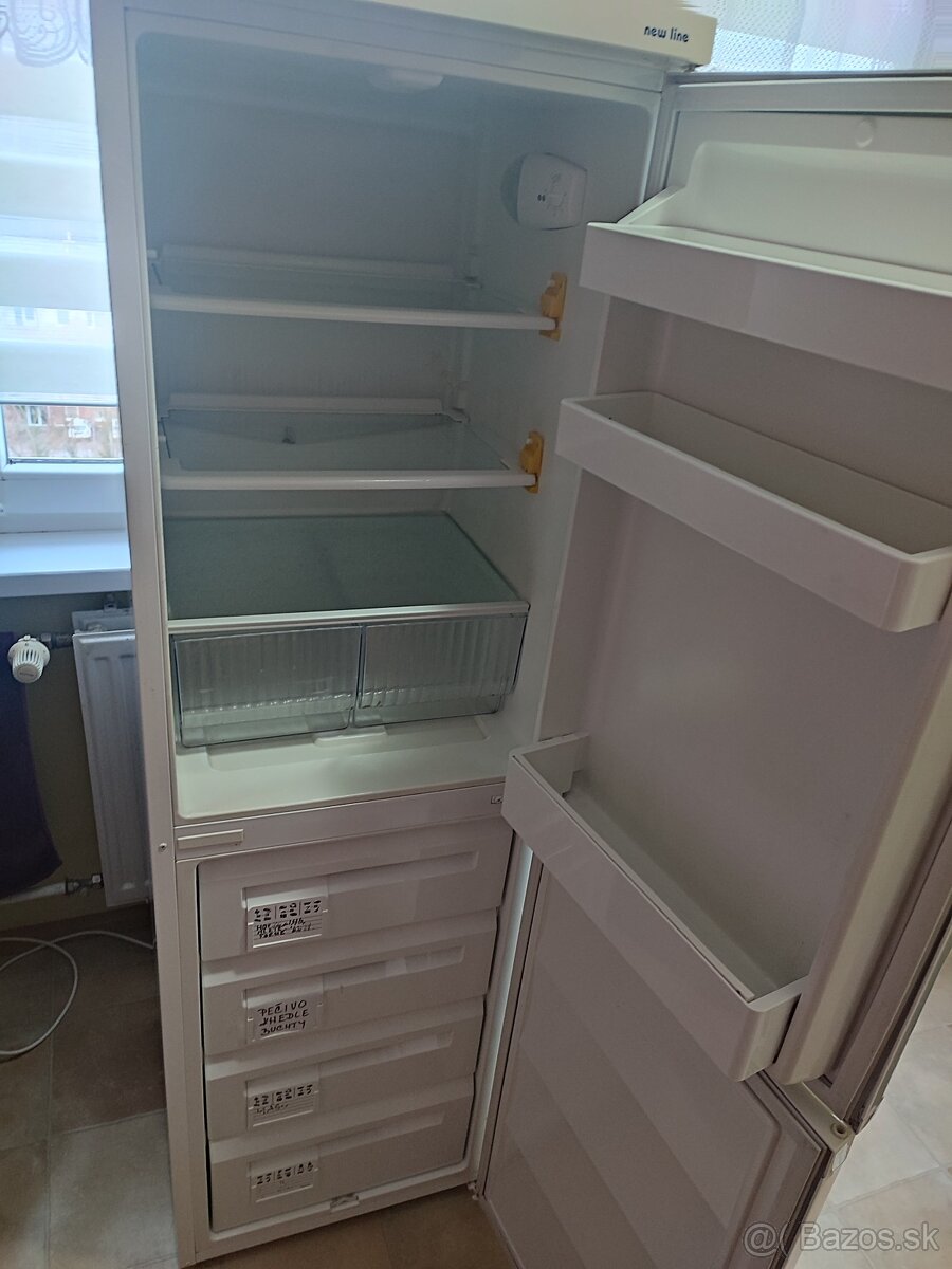 Kombinovaná chladnička s mrazničkou Calex. - 2