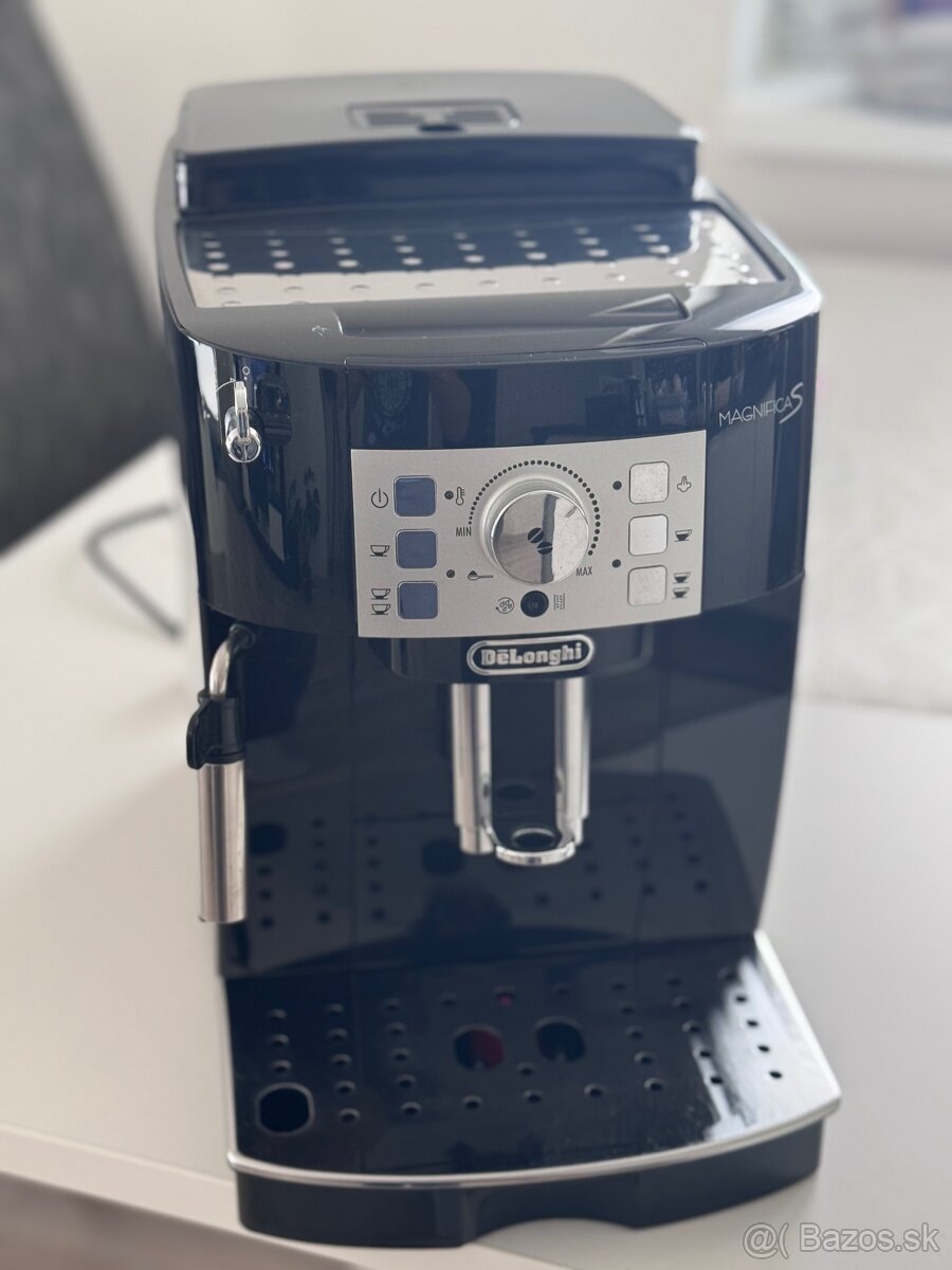 DeLonghi Magnifica S - 2