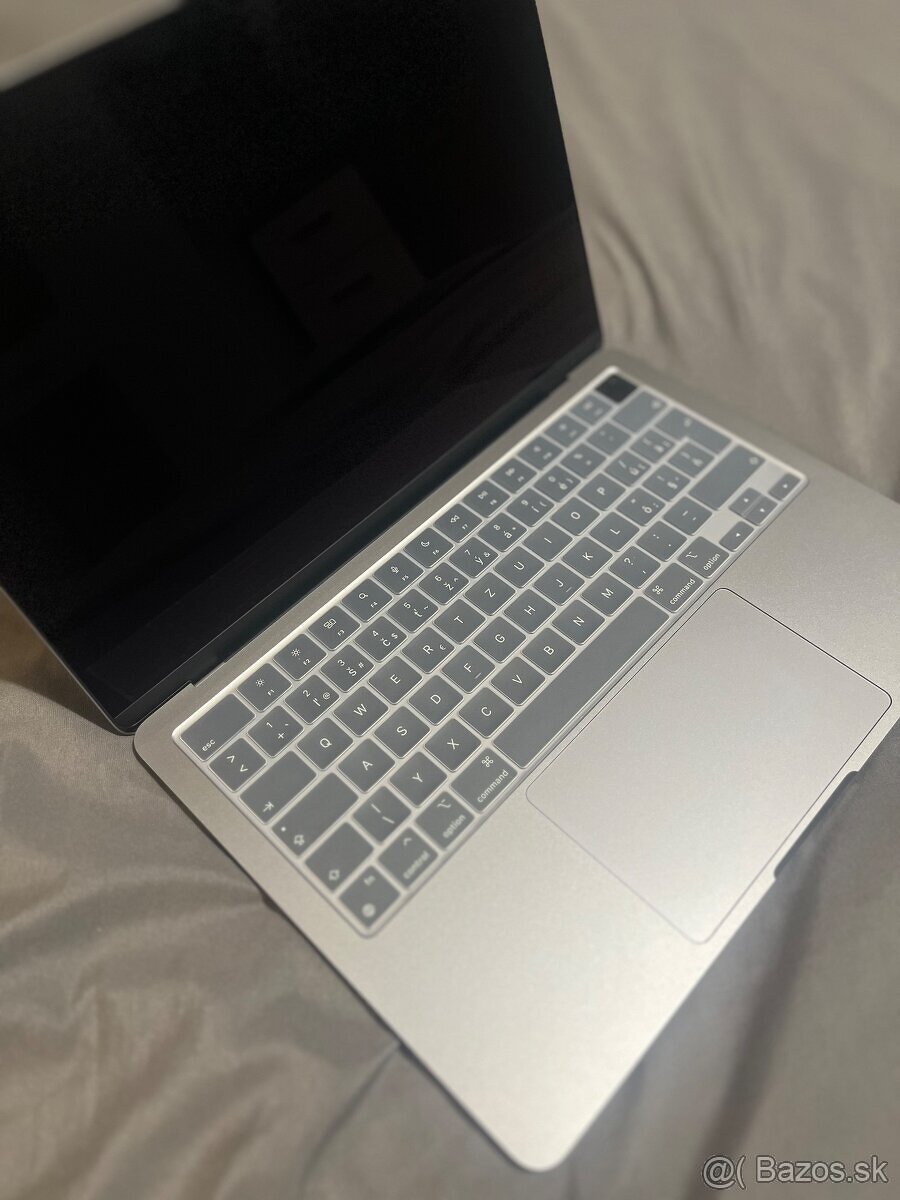 Apple MacBook Air 13" M2 (2022) – 8 GB RAM / 512 GB SSD - 2
