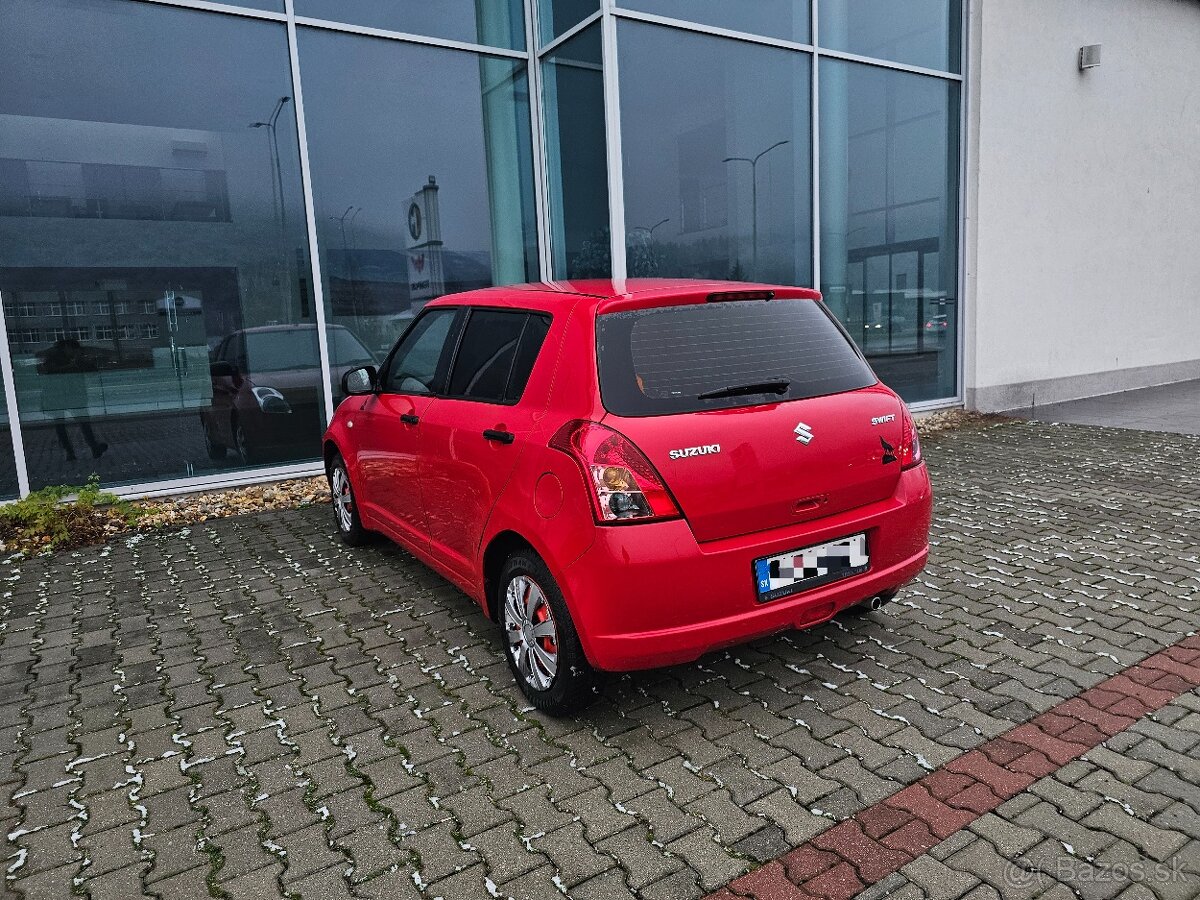 SUZUKI SWIFT 1.3 BENZÍN ●KLIMATIZÁCIA● - 2