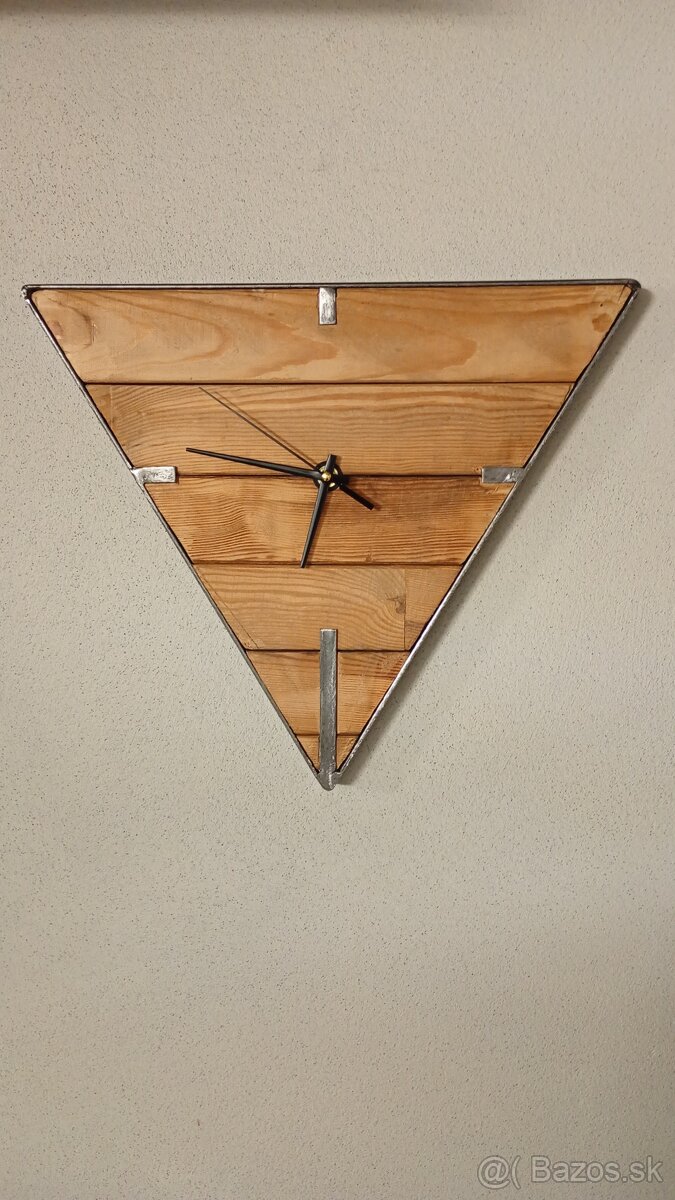Závesné hodiny hand made - 2