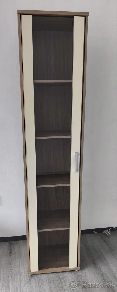 Vysoka skrinka - vitrina - 2