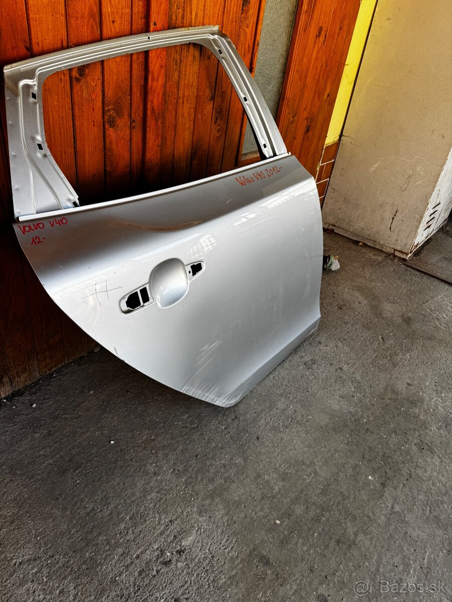 Volvo V40 2012- pravé zadné dvere - 2