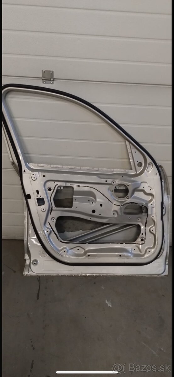 BMW X3 r.v. 2015, ĽAVÉ PREDNÉ DVERE. - 2